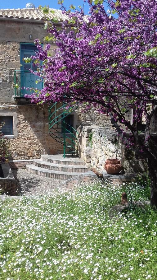 Iliolithos Rooms Kardamyli Extérieur photo